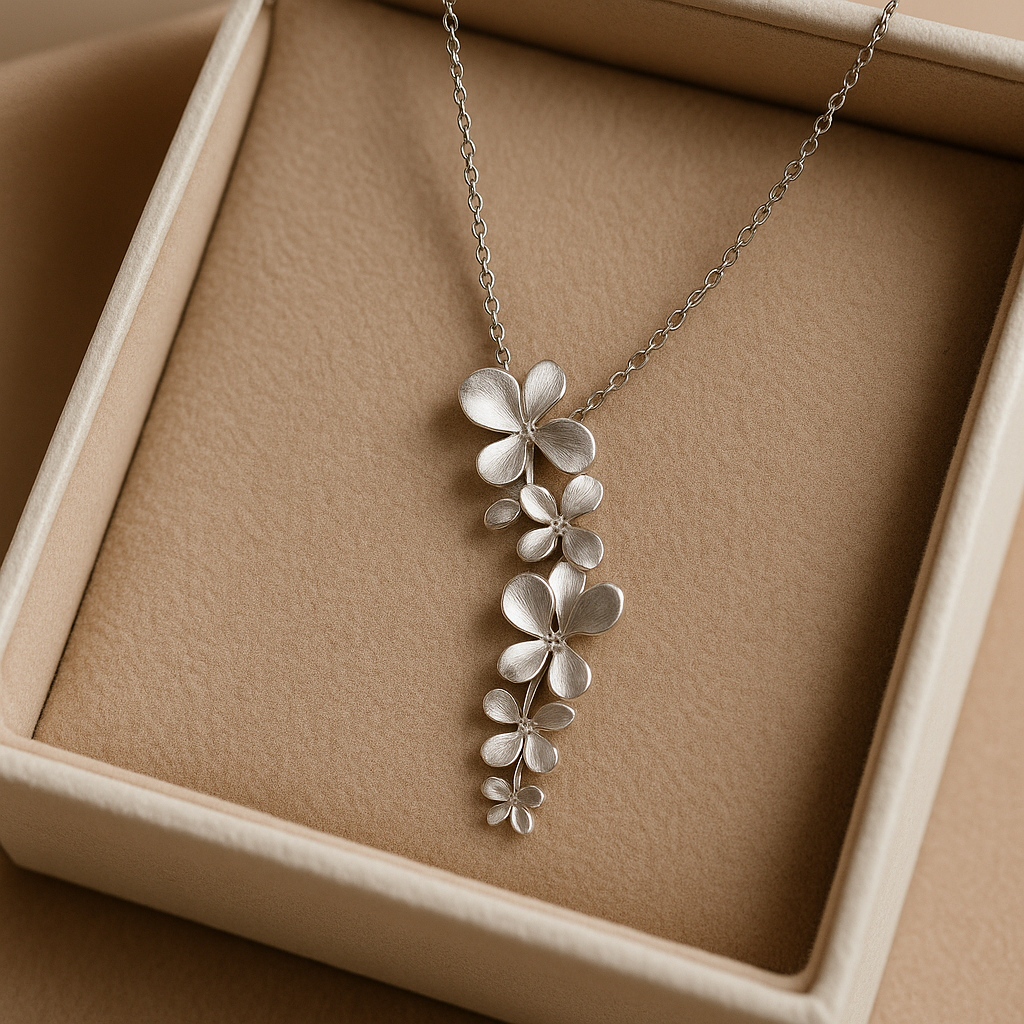 Collar Plateado Flores Españolas