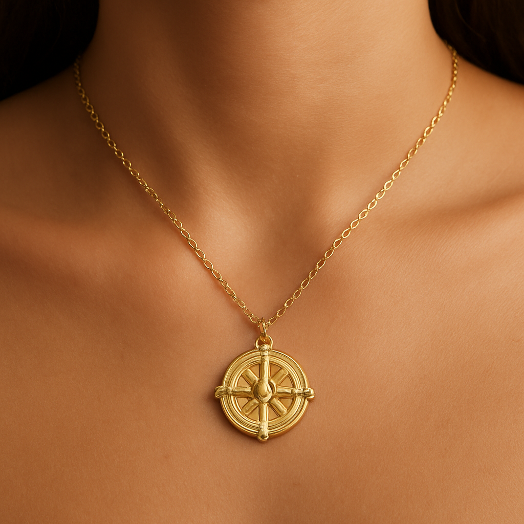 Collar de Brújula Dorado