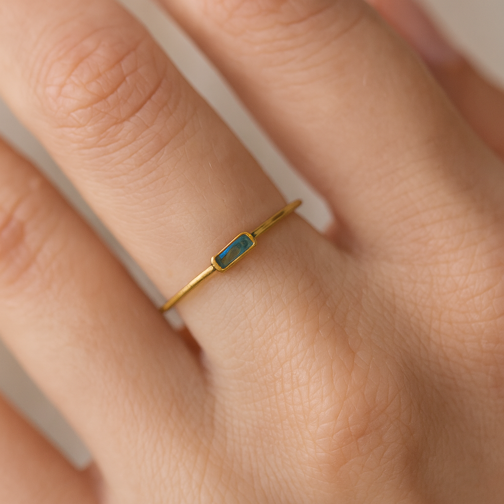 Anillo Con Esmeralda Verde