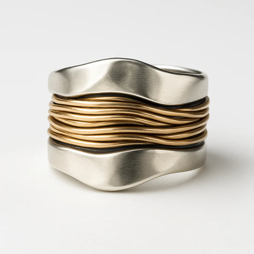 Anillo Alemán Hilos Dorados y Plateados.